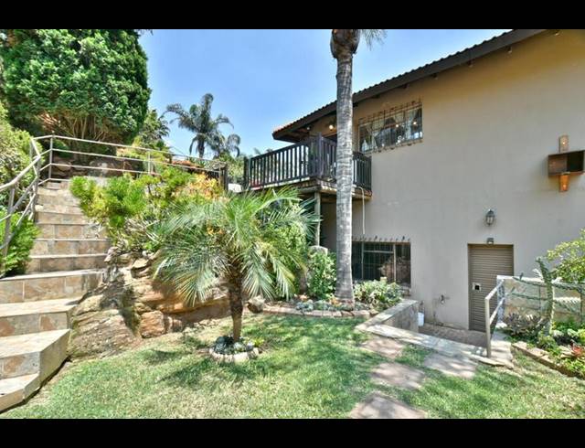 3 BEDROOM HOUSE FOR SALE IN OAKDENE
